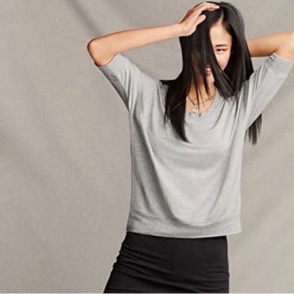CAbi Light Gray Short Sleeve Knit Top